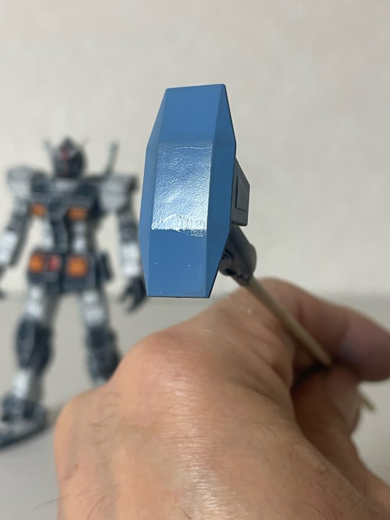 オレンジの被害が結構強力でしたが無理繰り上から重ねて何とか隠蔽💦。こう写真を見ても跡が残ってますねw これは典型的なマッキーのエッジ引きと艶消しで目立たなくなりました‥。