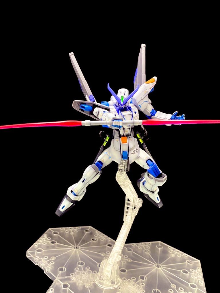 ビームサーベルもフリーダムと同型MA-M01ラケルタビームサーベルを装備。