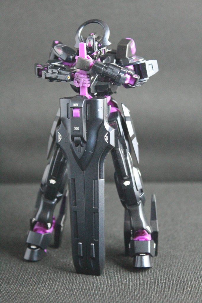 肩、脛、爪先の分割段落ちディティールは気に入らなかったので、埋めてあります