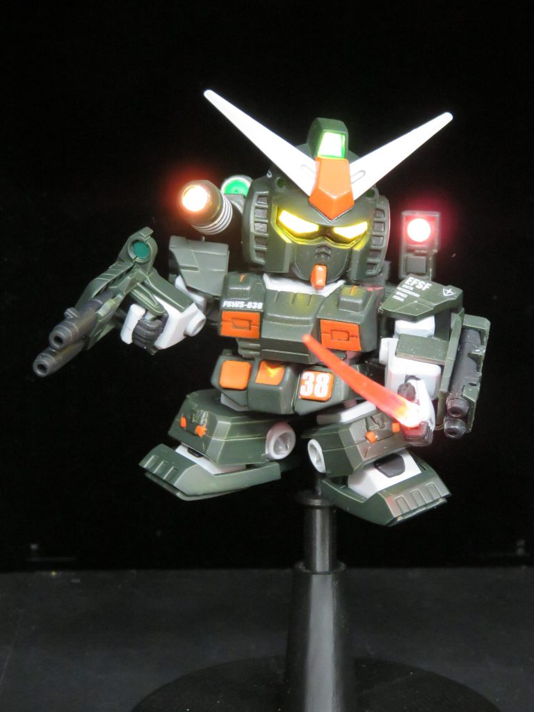 フルアーマーでの LED 電飾 です