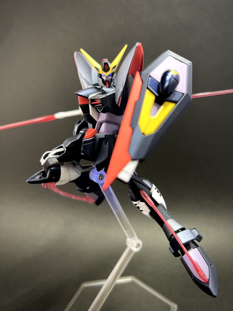 トゥッ、ヘァーーーッ!!見た目こそブリッツですが武装はほとんどジャスティスです。正直このサーベルと盾、あとはファトゥムさえあればまああの人なら負けないでしょ、と思ってますw