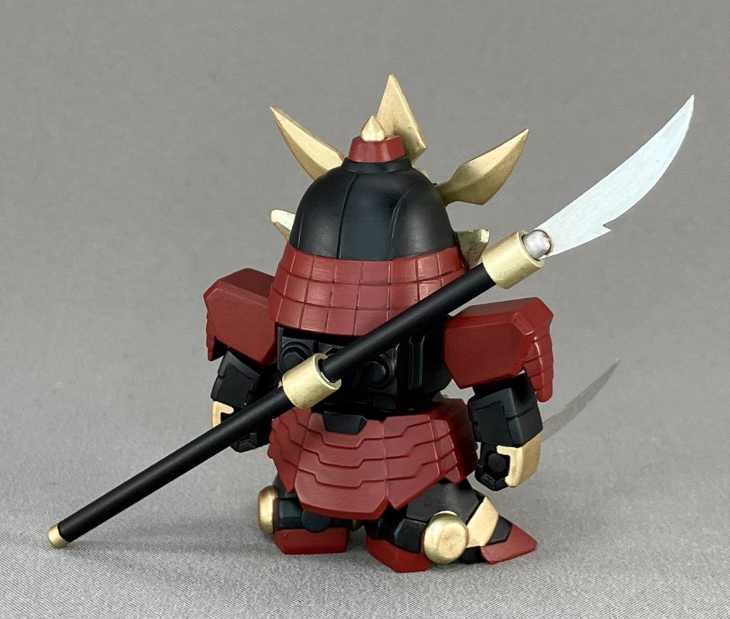 ・旗の代わりに槍を装備できます。