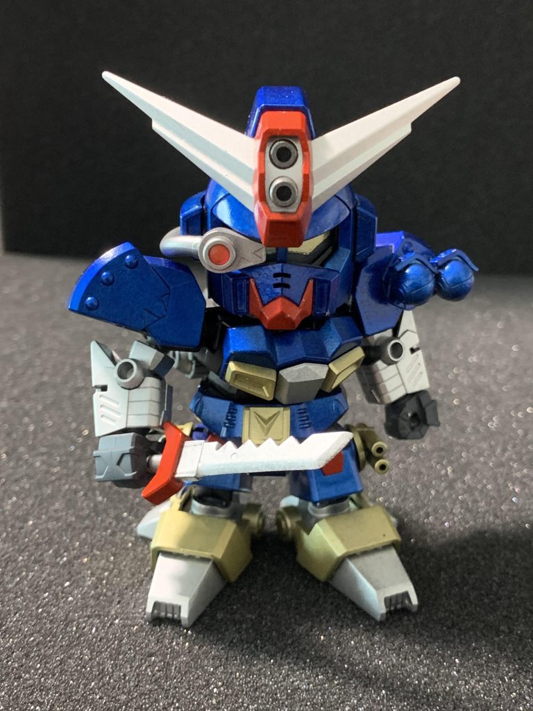 画像にはありませんが、腕や足の裏の肉抜き部分をプラ板でふさいでいます。