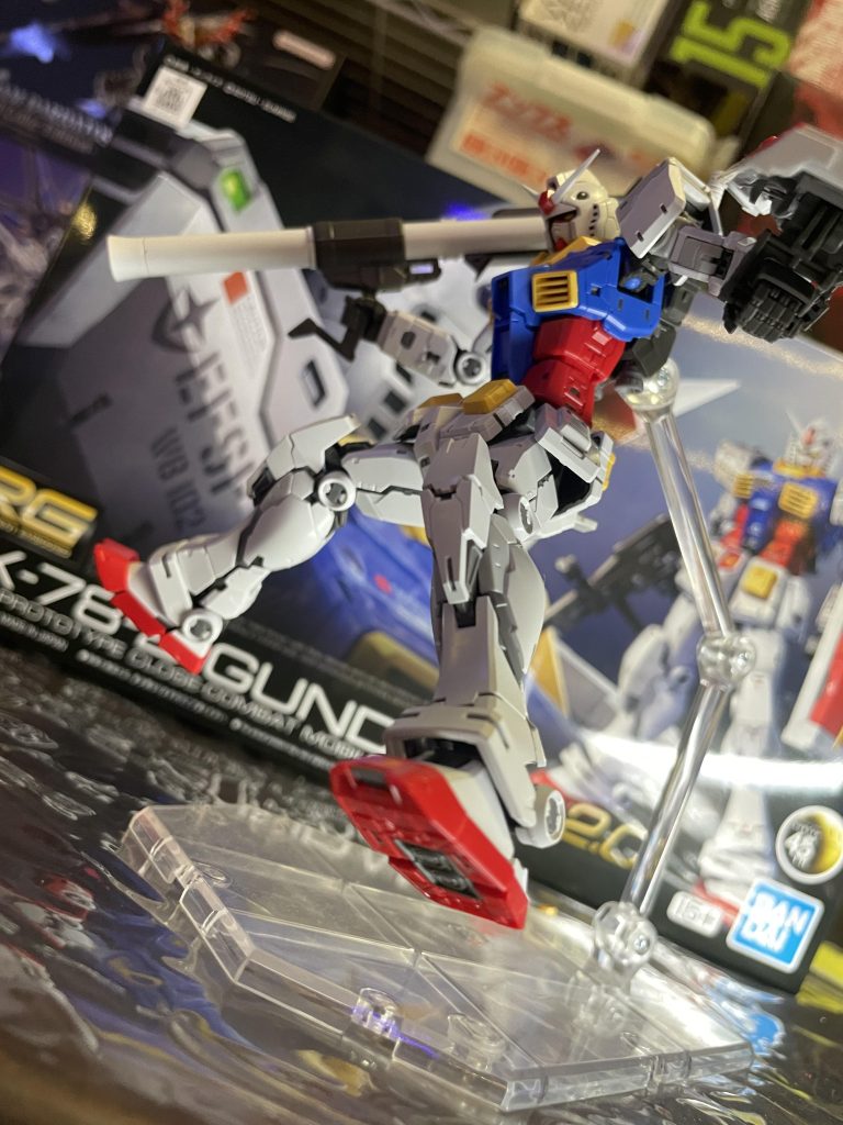 RG ガンダム Ver2.0 素組み–3枚目/制作者：KazuMafuyu