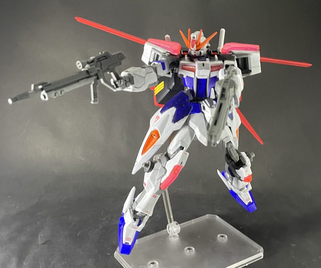 今回は、初めてアクリルガッシュを使用しましたが、発色が良い、使いやすい塗料だと思いました。