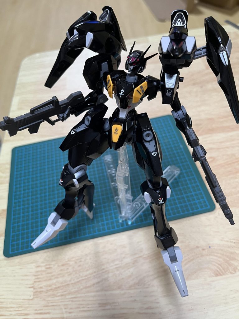 こっそり肩に3mmのハードポイントを追加して装備拡張出来るようにしてます。(フタパーツも用意しとくべきでした。)