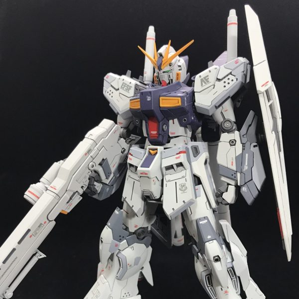 高機動型νガンダム