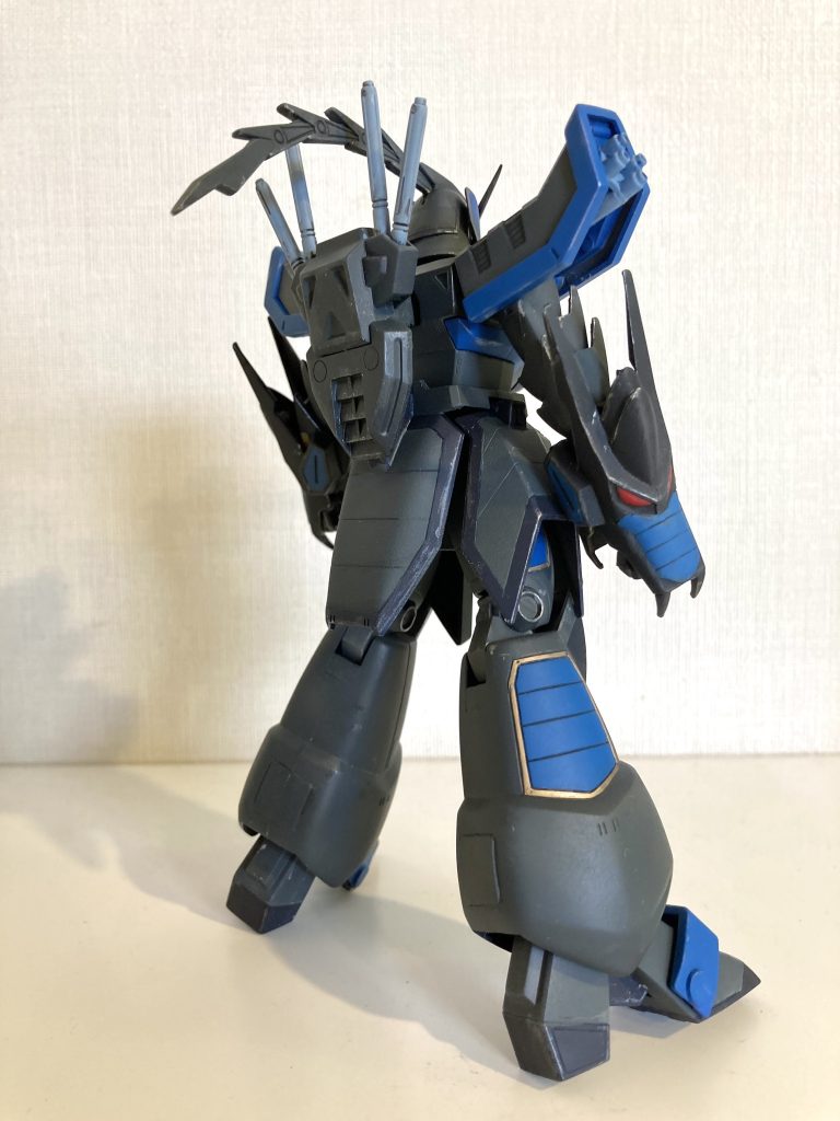 後ろ姿のほうが凛々しい… 