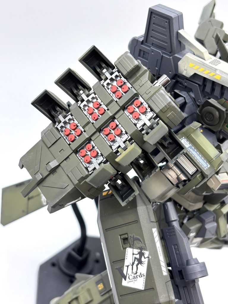 ミサイルは筆塗りでちまちまとw