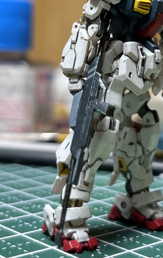 幸い1/144のマークIIの鉄砲があったので、参考にしながら、やや長めに作りました。