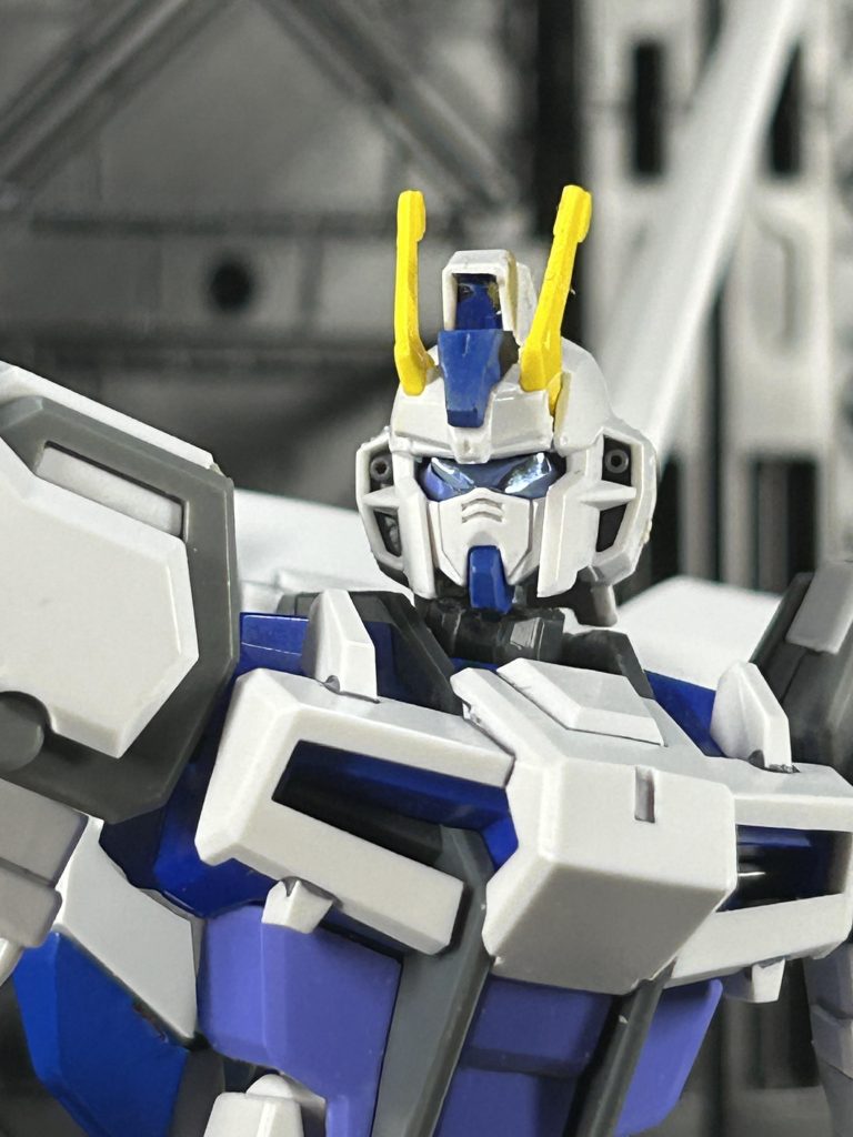センサーとカメラ部はダイソーのラピーテープカメラアイはテープを貼ってそのままパーツはめ込むことでダガー系のフェイスに