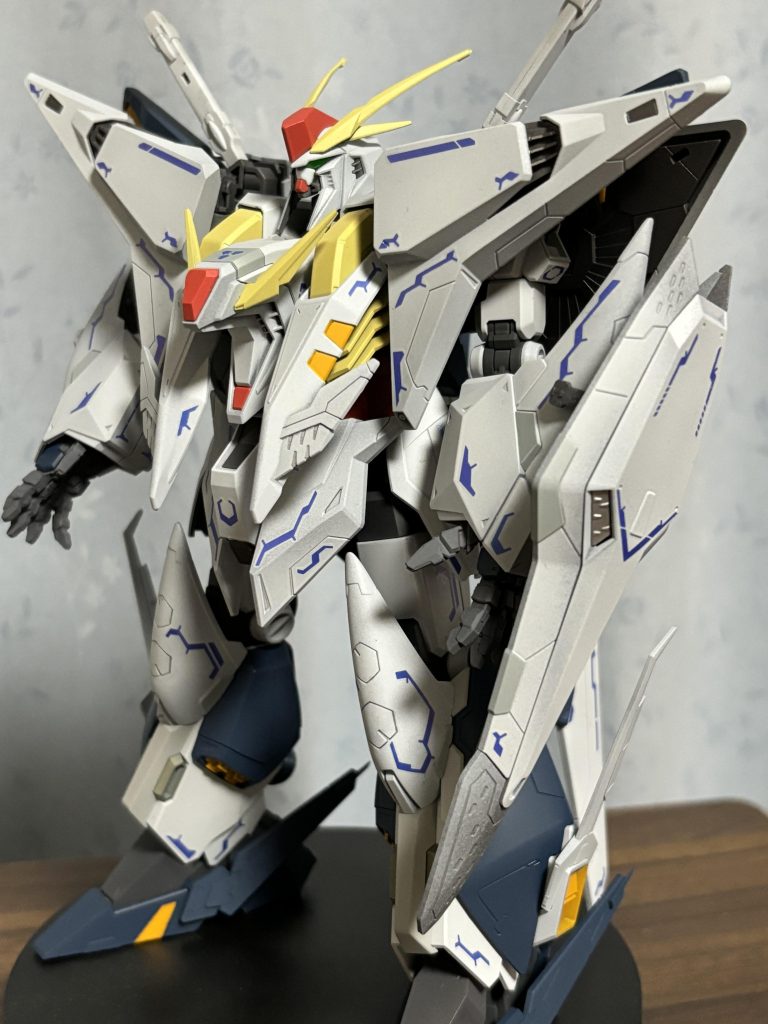 ちょろっとグレーで塗り分けてみたり。