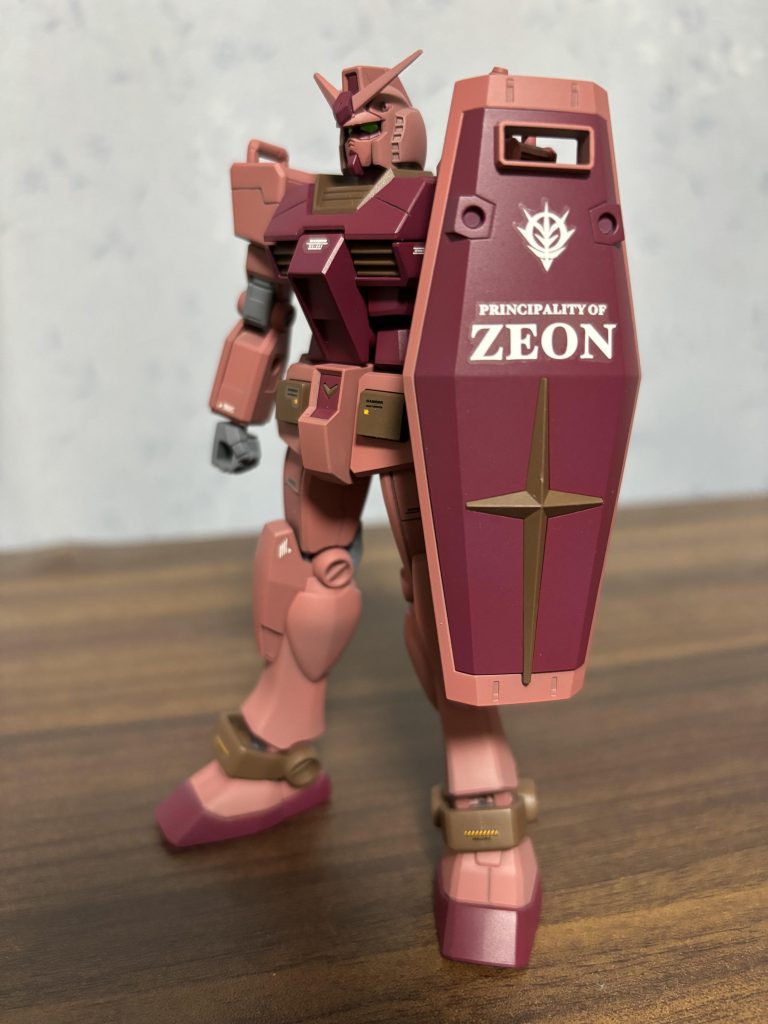 キャスバル専用ガンダム–2枚目/制作者：マモハン