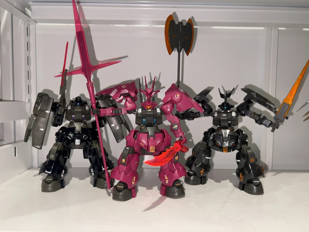 ディランザ三兄弟。地味にリペイントしてたり。