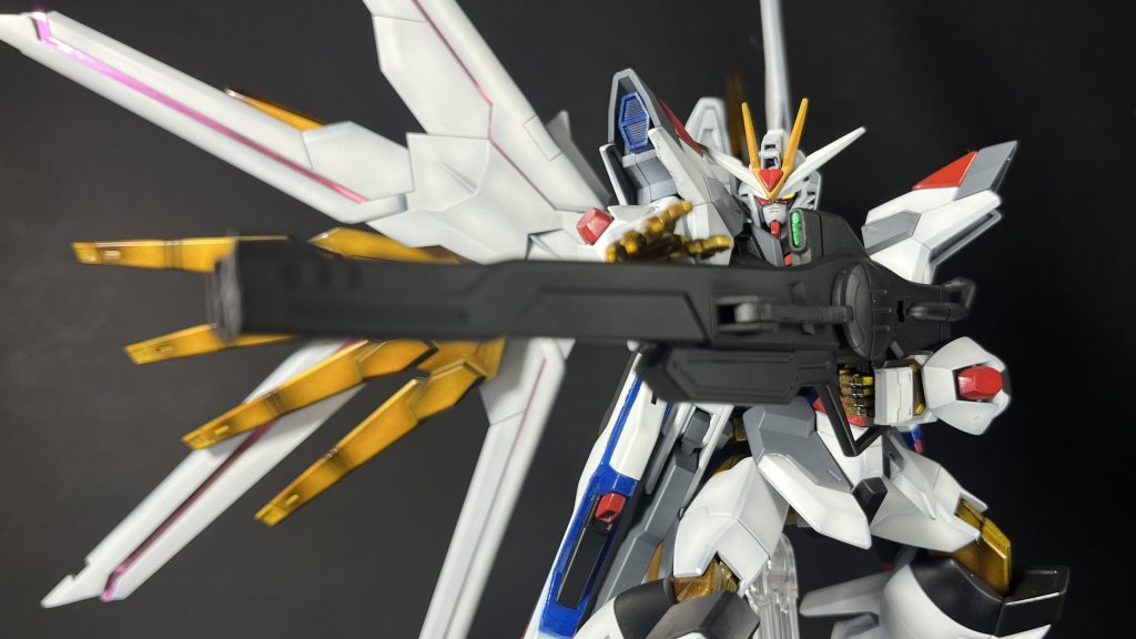 レールガンもついでに。ジョイントをいじってリアスカートにマウント出来る様にしてあります。