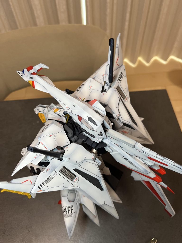 スジボリの追加とプラ板によるディテールアップ等をしました