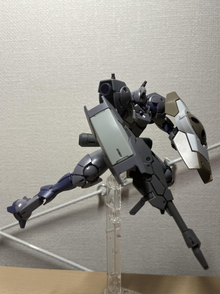 バックパックとシールド、両方借りて。