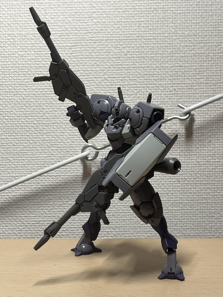 バックパックをハイングラのサーベル2本差し仕様に変えて。