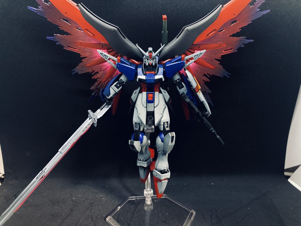 できるだけ設定カラーを再現したつもりでしたが果たしてこれでよかったのかどうか笑光の翼はグラデーションかけてます。