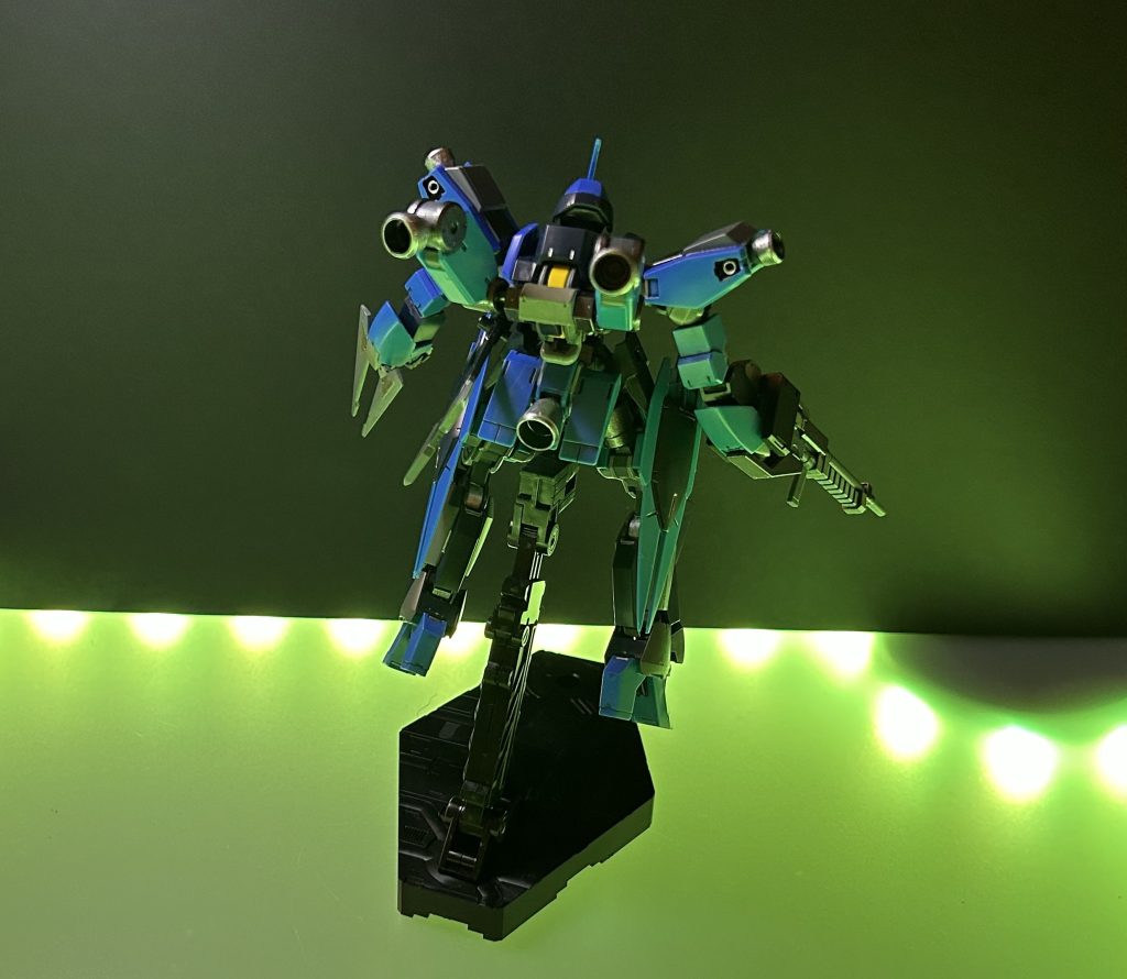 HG シュヴァルベグレイズ(マクギリス専用機)–4枚目/制作者：ペーぺーモデラー