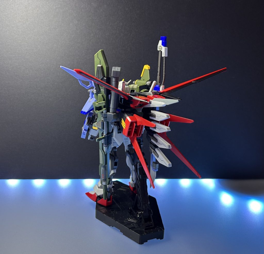 EG+HG  パーフェクトストライクガンダム–3枚目/制作者：ペーぺーモデラー