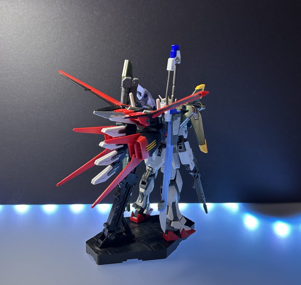 EG+HG  パーフェクトストライクガンダム–4枚目/制作者：ペーぺーモデラー
