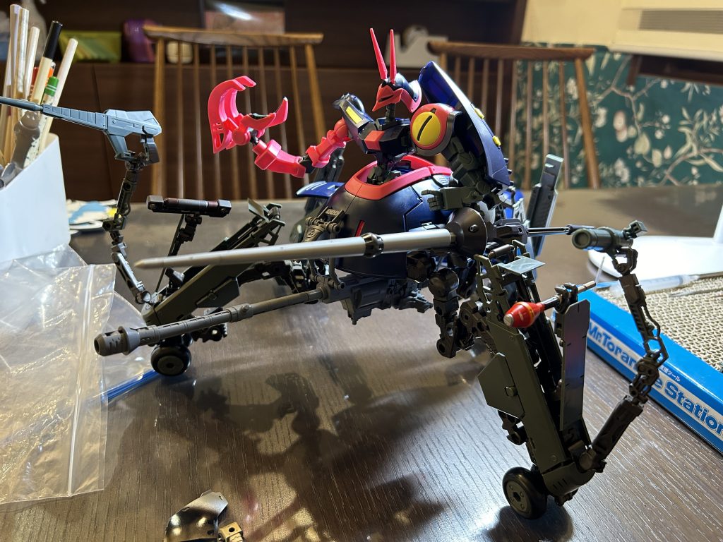 多脚戦車にミニ銃をセットしてみたこれはこれでかっこいと思ったけど、やはり高機動とは相性悪かったので外しました