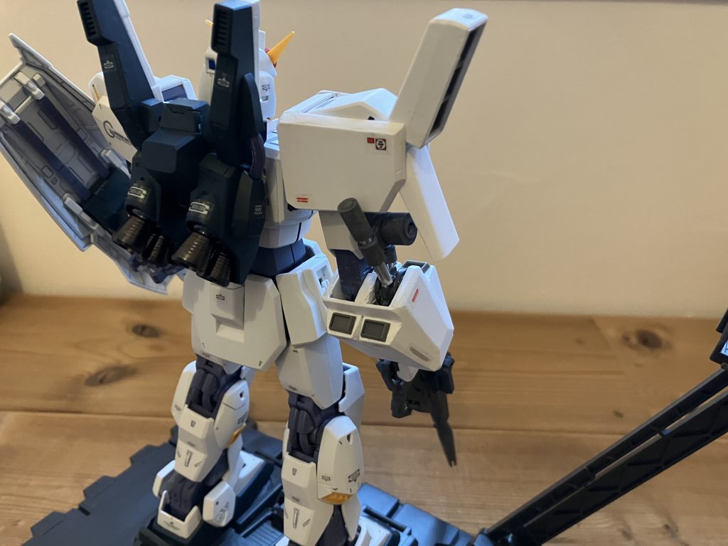 右腕だけゴツい