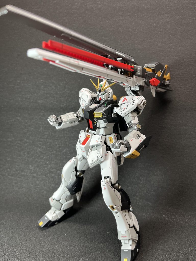 ほぼパッケージ通りのポージング