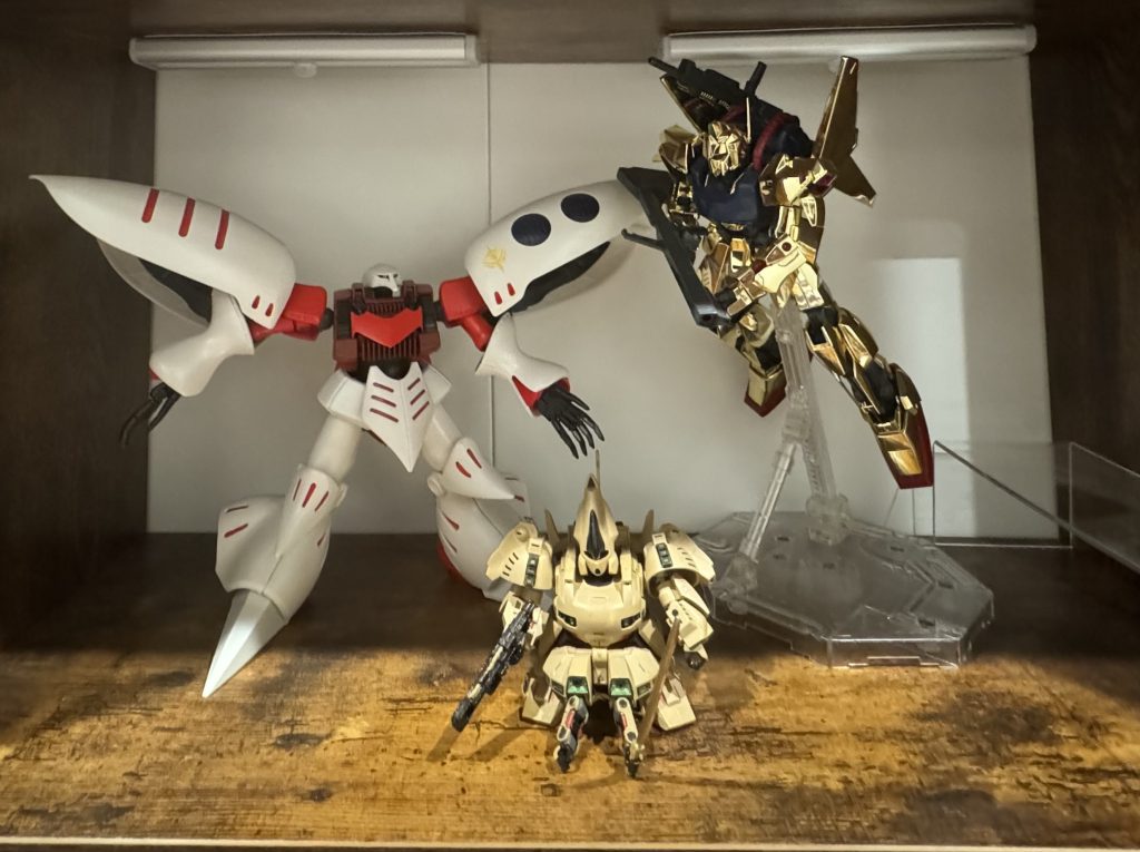 御三方を並べてみました。MG ジ・O欲しいなァ。