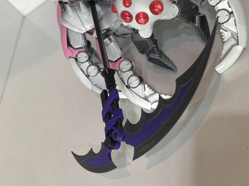 武器は前から作りたかった大鎌。これもMSGのスカルマサカーを流用。サイズが合わなかったので持ち手部分はプラ棒やらで作成。