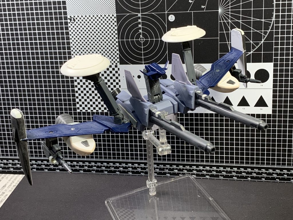 ルッグンのミキシング状態。本体のベースはほぼヴァリュアブルポッドです。そこにビルダーズパーツのレドームや、空戦アルトのパーツを足してます。