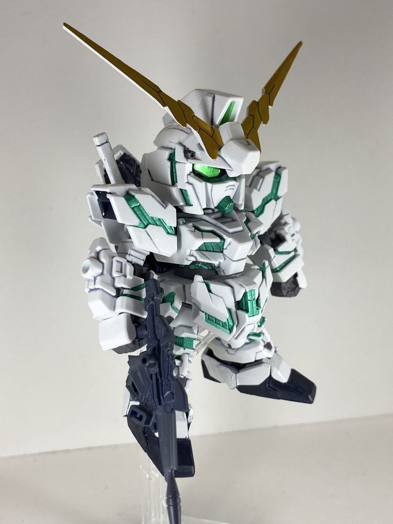 基本ポーズ※シールドは背中にマウントさせてます