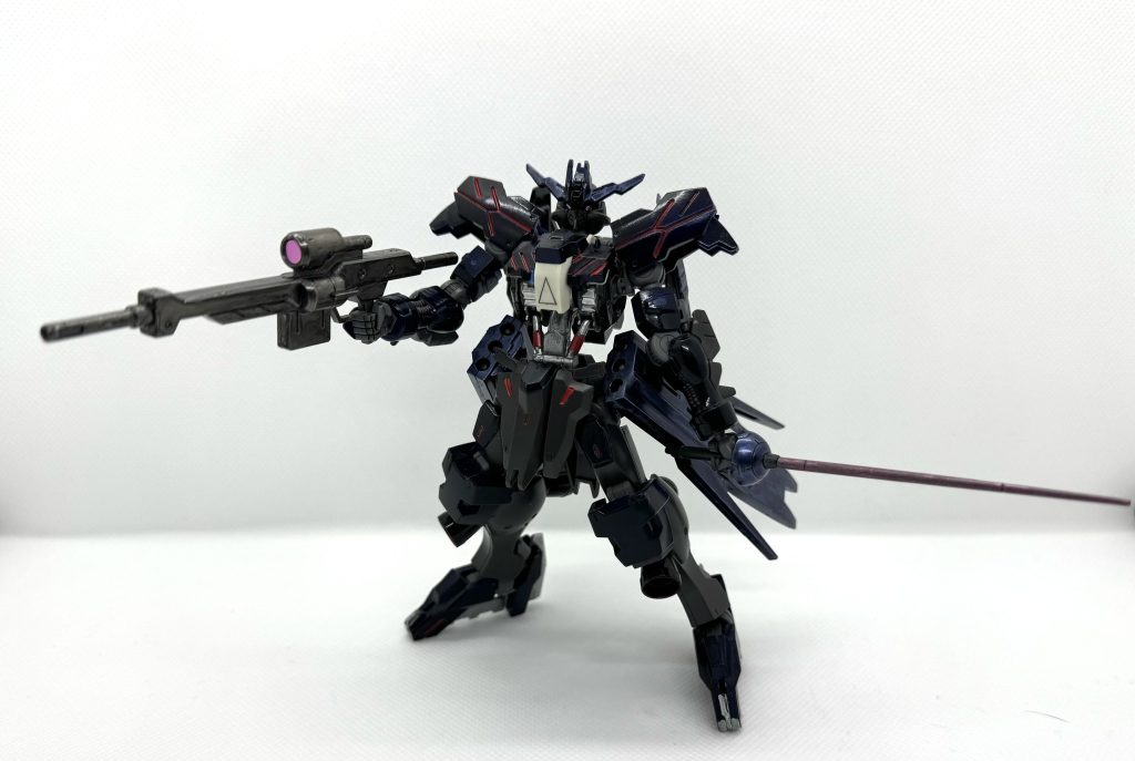 ヴィダールはガンダムっぽさと鉄血味のマリアージュがいい感じで好き。カラーはダークブルーでございます。