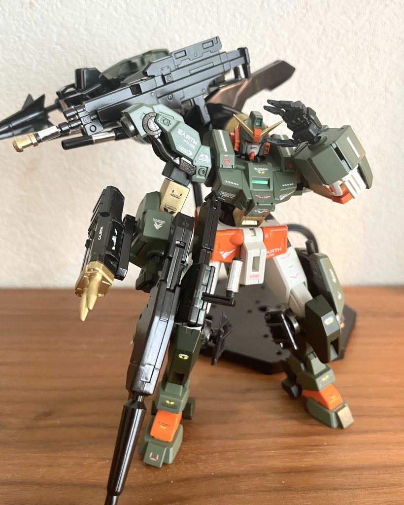 今回は塗装とデカール貼りの練習で作成したんですが、楽しくなってモリモリ武装になってしまいました。