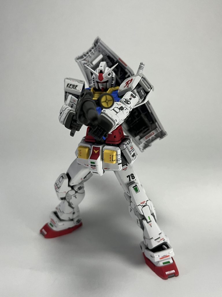 ライフル両手持ちもご覧の通り。