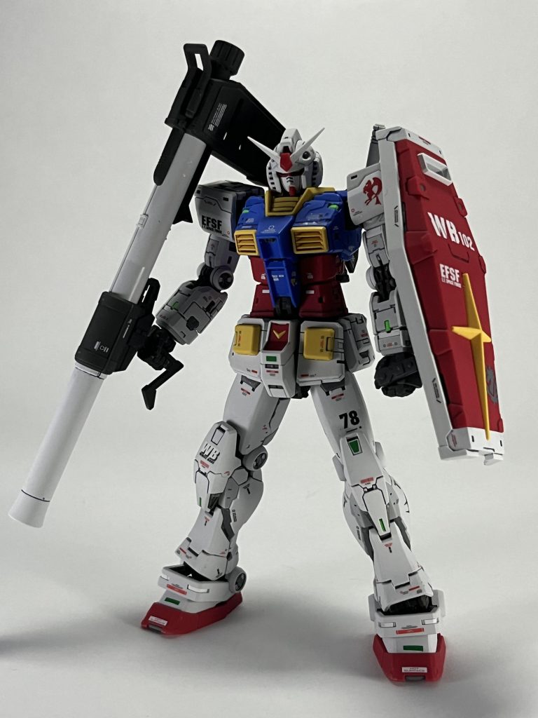 バズーカも砲身が伸びるので自然に装備できます。結構嬉しい機構ですね。