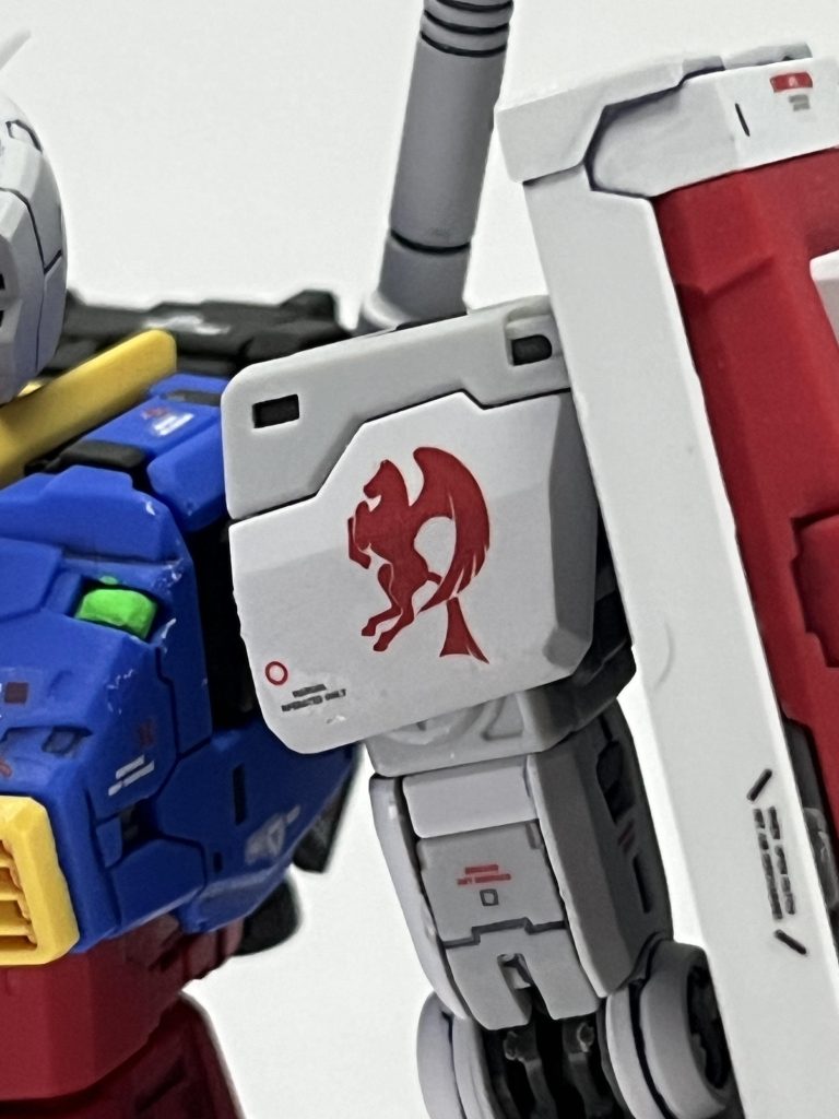 デカールはMGver1.0を意識してみました。リアリスティックデカールは2枚だけ使いました。