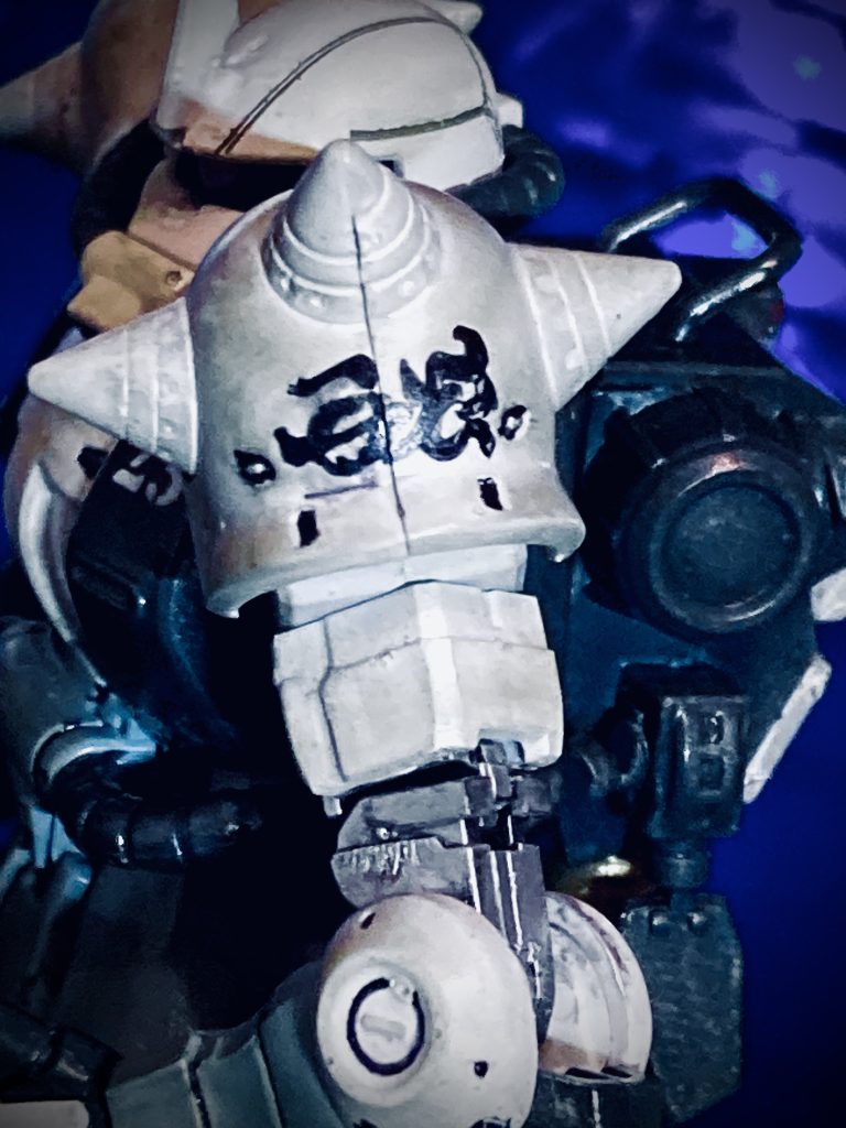 アップにすると、割れ目がー!ー!白狼マークはガンダムマーカー極細で書いてみました😓もっとお習字真面目にすればよかったですね💦