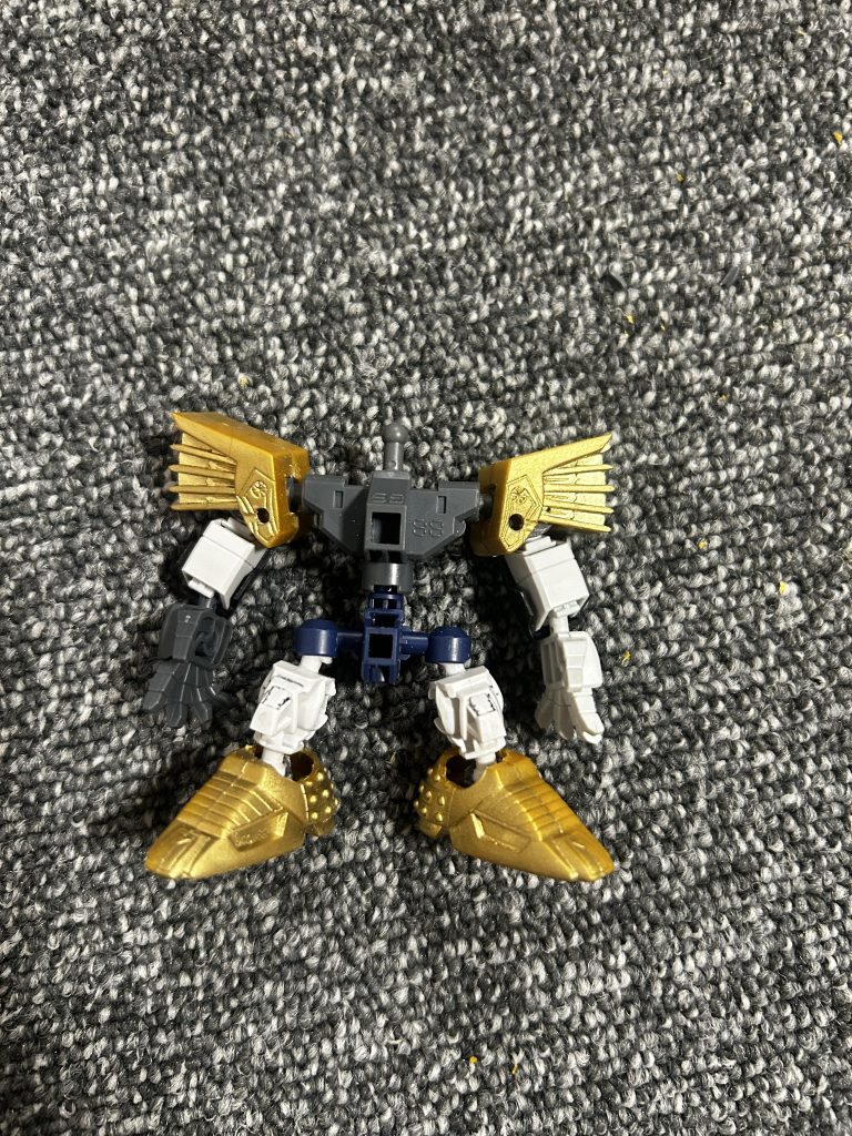 色んなとこ切って貼って埋め込んでジャンクパーツからCSフレームやら色んなもんとってきてまずはこんな感じこの時は先が見えんかった