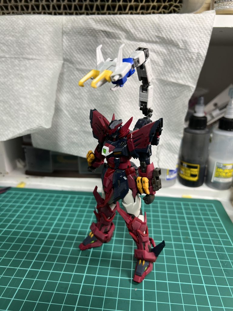 仮組②実は、背中のドラゴンハングの取り付けジョイントにはトールギスの関節を使っているため、「始龍」の要素も少し入れられたポイントになります
