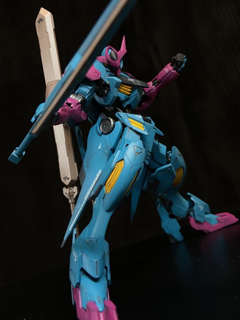 パルチザンA（ダリルバルデの武器の長い方）。それぞれ剣先をカッパー塗装。カッパーはガンダムバエルのバエルソードを意識したカラーリングです。