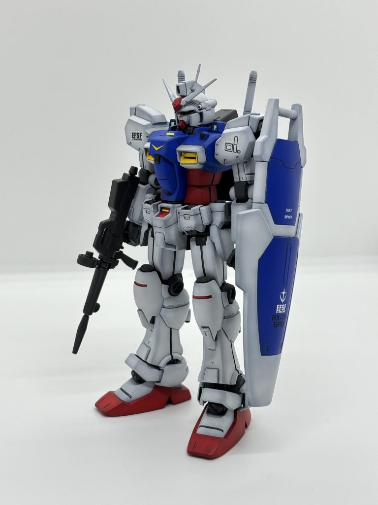 いつものアングル①MGゼフィランサスと雰囲気合わせるために、こちらもグラデーション塗装です。