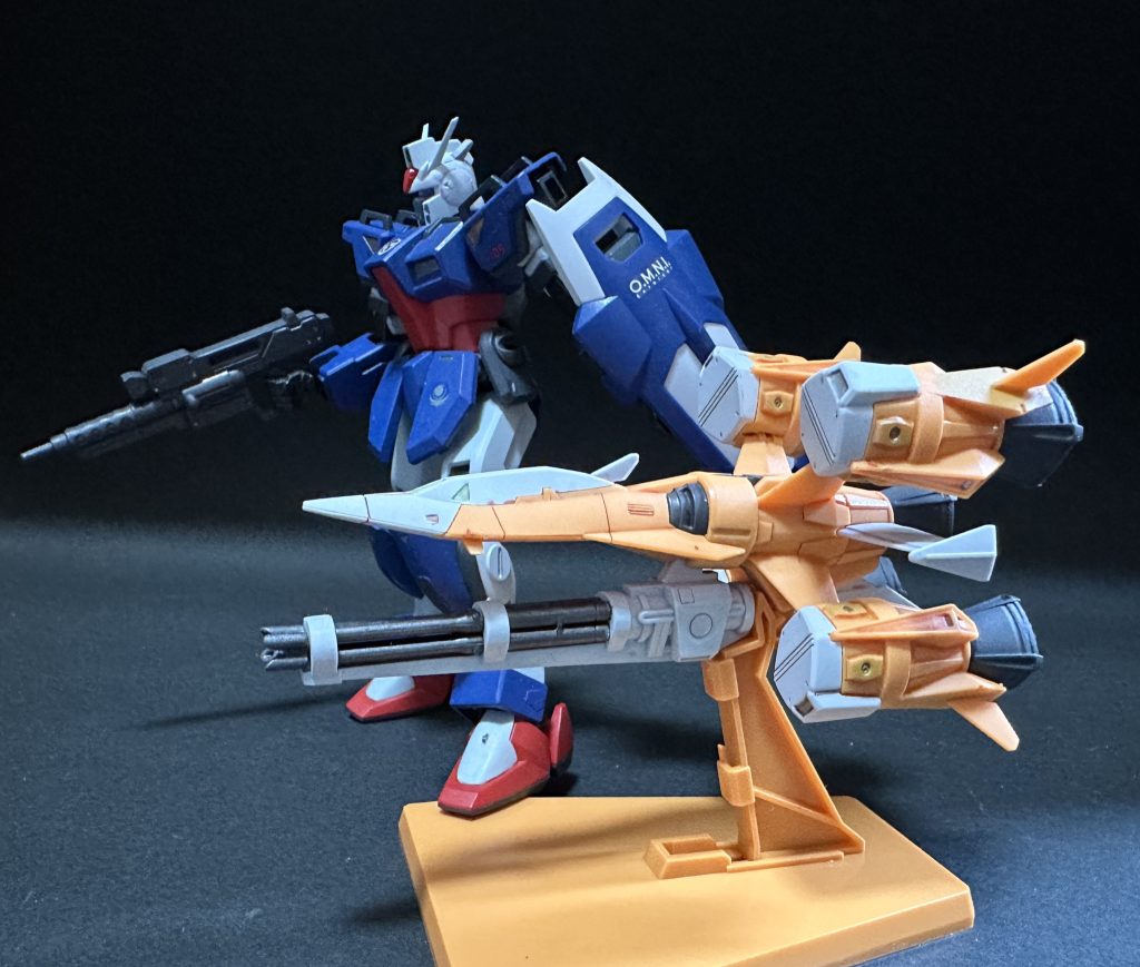 クラッシャージョウあたりを想起させるシルエット。素敵です。