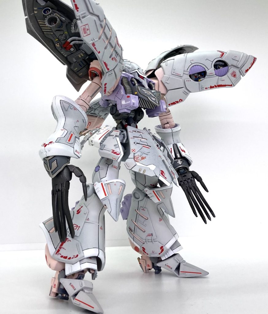 hgucジャンク品のキュベレイです。一年前くらいにブックオフで購入しました。アーティクトファクトのキュベレイ塗装してから作りたくなってぼちぼちとやってました💦ってかマジで面倒くさかったです😅過去1番プラ板使いまくったかもです。
