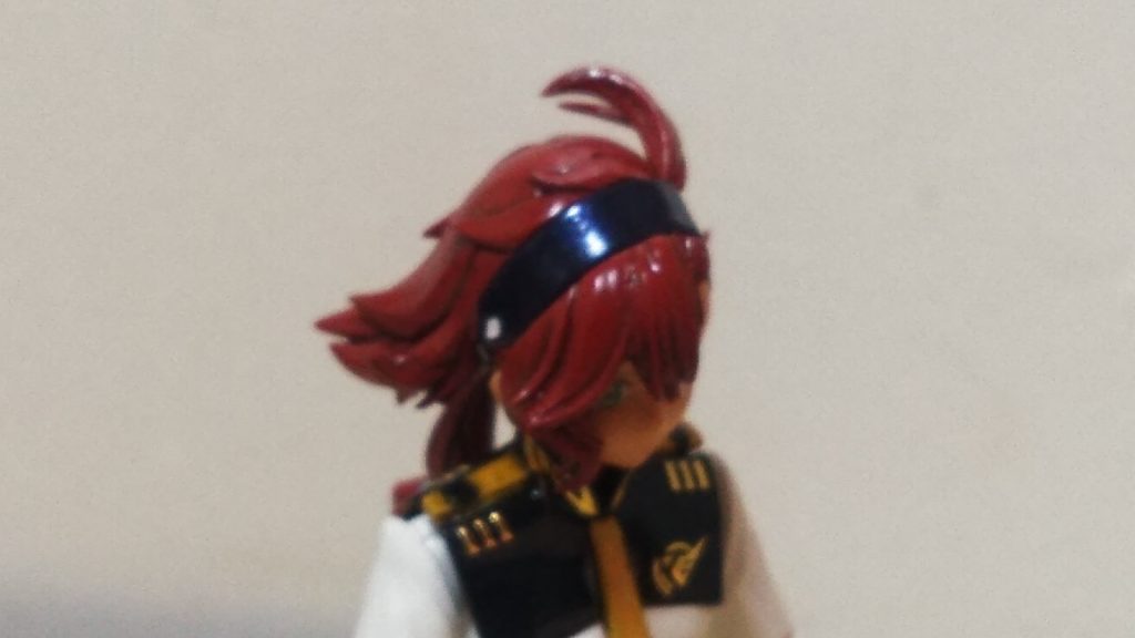 頭部アップ箱絵等のを見ながら　毛先を細くしたり　追加で溝を増やしたり　深さを変えて設定ぽくしてみました。ヘアーバンドも金属ぽく、青白くしてます