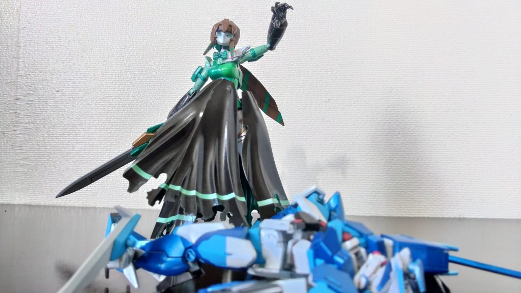 自らを「剣」として鍛えていた防人にとってファラは一番相性の悪い相手であり、一度完全敗北している。