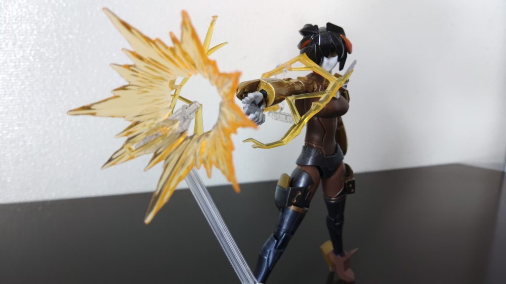 「エクスプロージョンコイン」とある科学の超電磁砲みたいな技。ただし、ビリビリの人と違って電気ではなく指の力のみでコインを撃ち出している。