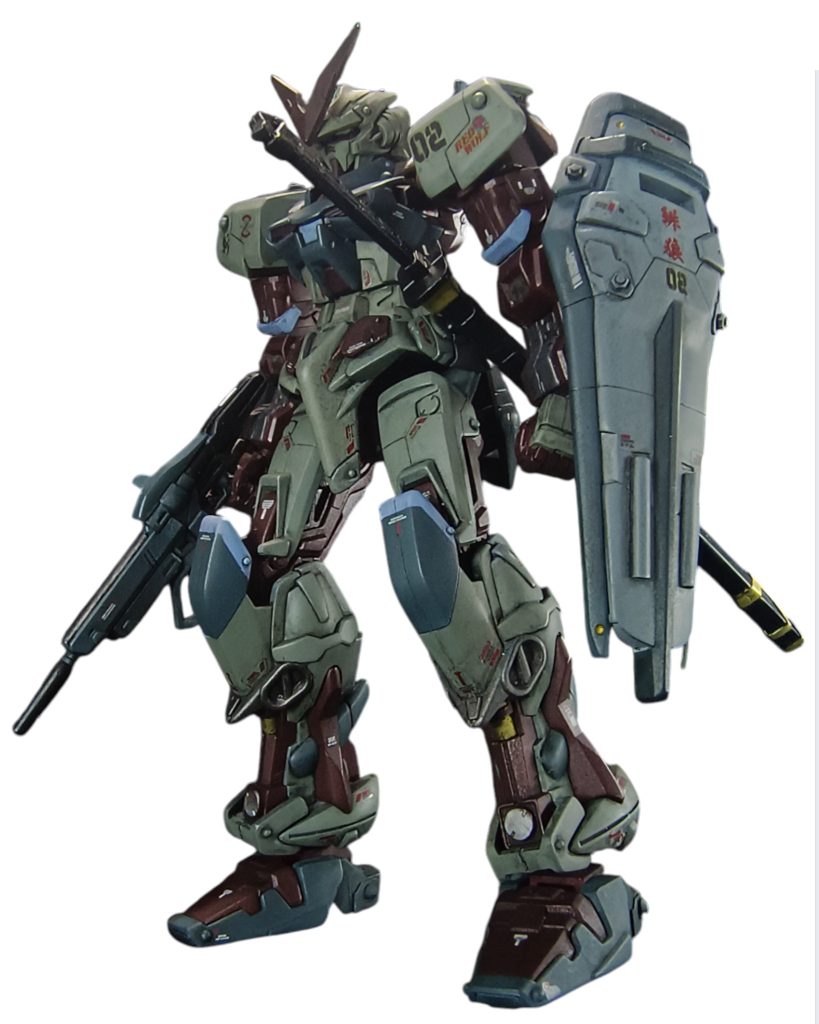 合わせ目消しは諦めました😓メインカラーは、ダークなレッド(適当に調色）とダークシーグレーになります。けっこう色分けも難しくて面倒なので、適当に…😅