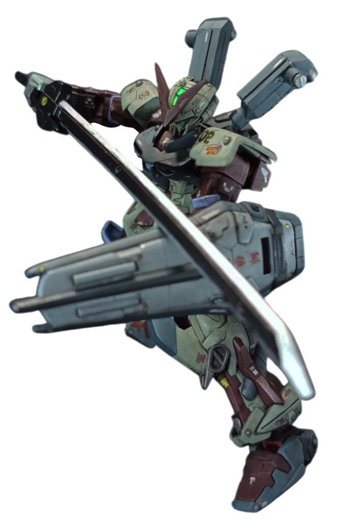 持ち手が折れて放置されていたので、今回HGで握れるように改造しました。